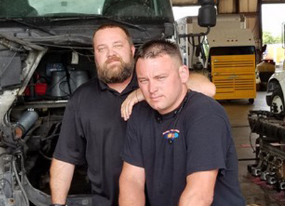 Kansas City heavy duty diesel truck and vehicle services technicians
